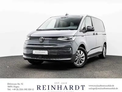 Gebraucht VW Multivan 150 PS (110 kW) 2025 Pure grey Van / Kleinbus