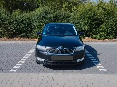 Gebraucht Skoda Rapid Ambition 90 PS (66 kW) 2016 Schwarz Kleinwagen