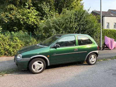 Gebraucht Opel Corsa Swing 60 PS (44 kW) 1997 Grün Kleinwagen