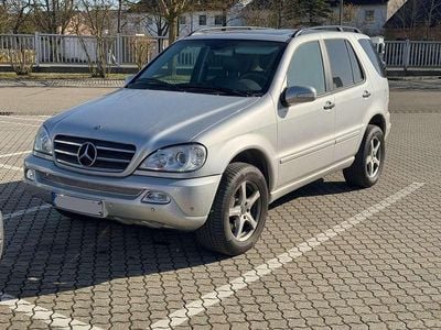 Gebraucht Mercedes ML400 250 PS (183 kW) 2004 Brillantsilber  metalliclack SUV