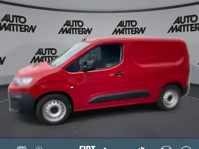 Gebraucht Citroën e-Berlingo 100 kW (136 PS) 2022 Rot Van / Kleinbus