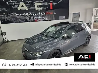 Używany VW Golf VIII R-line 190 KM (139 kW) 2023 Szary Sedan/Limuzyna