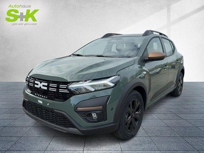 Neu Dacia Sandero Extreme 111 PS (81 kW) 2025 Safarigrüngrau (grau) Kleinwagen