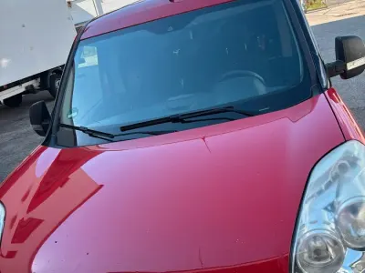 Gebraucht Opel Combo 90 PS (66 kW) 2013 Rot Van / Kleinbus