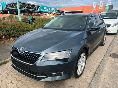 Second-hand Skoda Superb Style 150 CP (110 kW) 2017 Gri Break