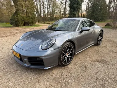 Gebraucht Porsche 911 Carrera 394 PS (289 kW) 2025 Grau Coupé