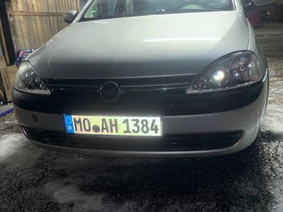 Usata Opel Corsa 60 CV (44 kW) 2004 Argento Utilitaria