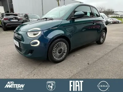 Uusi Fiat 500 48 HP (35 kW) 2026 Vihreä Sedan