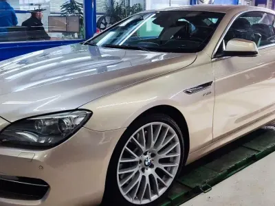 Gebraucht BMW 650 Cabriolet 408 PS (300 kW) 2011 Gold Cabrio