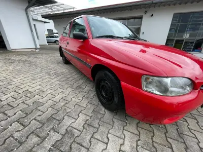 Gebraucht Ford Escort 60 PS (44 kW) 1995 Rot Limousine