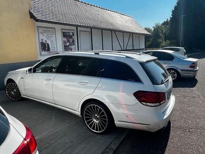 Mercedes E200