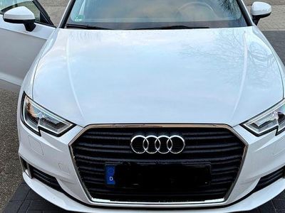 Gebraucht Audi A3 116 PS (85 kW) 2018 Weiß Limousine