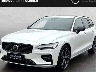 Używany Volvo V60 Plus 197 KM (144 kW) 2025 Biały Kombi