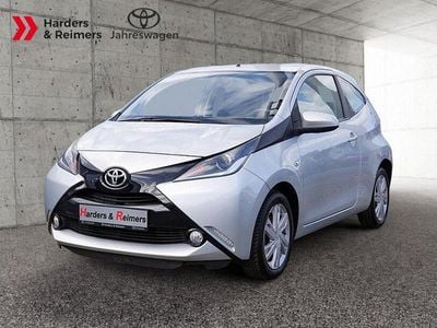 Gebraucht Toyota Aygo X-play 69 PS (50 kW) 2014 Silber Kleinwagen