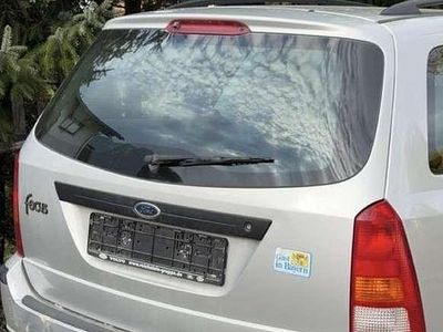 Second-hand Ford Focus Ambiente 101 CP (74 kW) 2004 Argintiu Break