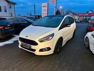 Weiß Gebraucht 2018 Ford S-MAX ST-Line Van / Kleinbus | 15.900 € (Guter Preis)