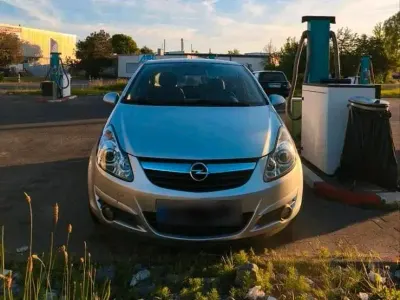 Gebraucht Opel Corsa 90 PS (66 kW) 2009 Silber Kleinwagen