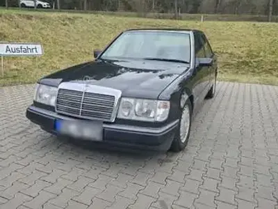 Gebraucht Mercedes E300 180 PS (132 kW) 1991 Schwarz Limousine