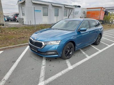Gebraucht Skoda Octavia First Edition 204 PS (150 kW) 2021 Blau Kombi