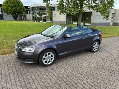 Gebraucht Audi A3 Cabriolet Attraction 102 PS (75 kW) 2010 Blau Cabrio