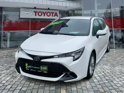 Używany Toyota Corolla Team 140 KM (102 kW) 2023 Biały Kombi