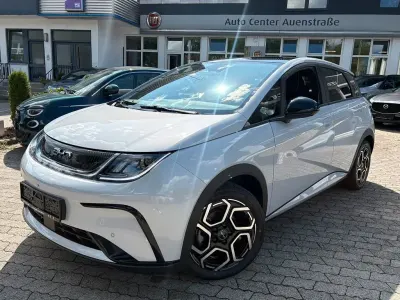 Neu BYD Dolphin Design 150 kW (204 PS) 2026 Weiß Kleinwagen