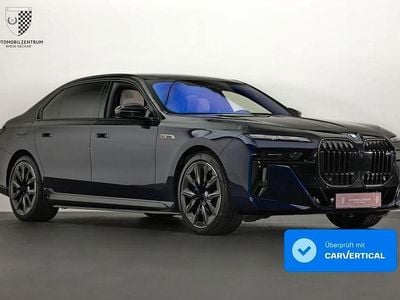 Gebraucht BMW M760e Sport Line 571 PS (419 kW) 2023 Schwarz Limousine