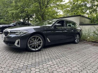 Gebraucht BMW 520 Luxury Line 190 PS (139 kW) 2021 Grau Kombi
