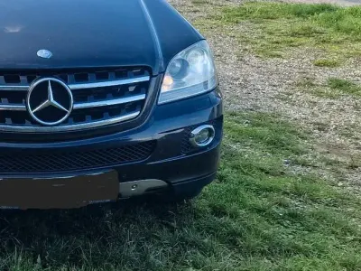 Gebraucht Mercedes ML420 306 PS (225 kW) 2007 Schwarz SUV