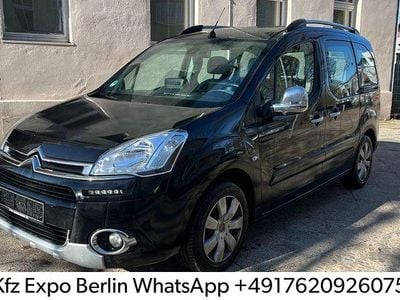 Gebraucht Citroën Berlingo Exclusive 114 PS (83 kW) 2015 Schwarz Van / Kleinbus