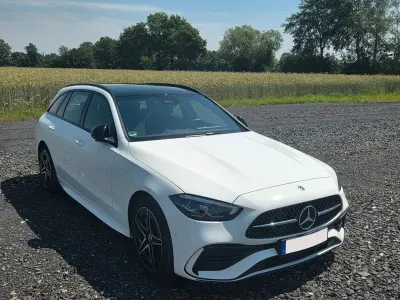 Gebraucht Mercedes C300e AMG 197 PS (144 kW) 2023 Weiß Limousine
