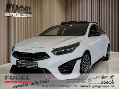 Gebraucht Kia ProCeed GT 204 PS (150 kW) 2023 Deluxeweiss met. Kombi