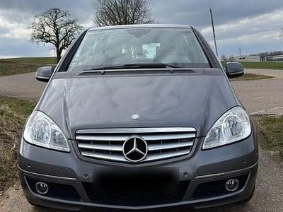 Gebraucht Mercedes A180 Avantgarde 109 PS (80 kW) 2011 Grau Kleinwagen