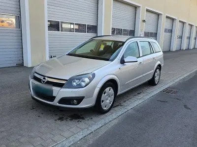 Gebraucht Opel Astra 105 PS (77 kW) 2005 Grau Kombi