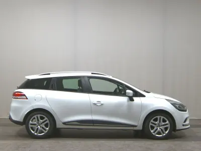 Gebraucht Renault Clio 90 PS (66 kW) 2019 Weiß Limousine
