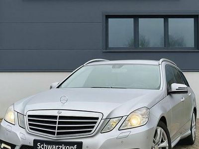 Silber Gebraucht 2010 Mercedes E300 Avantgarde Limousine | 10.990 € (Fairer Preis)