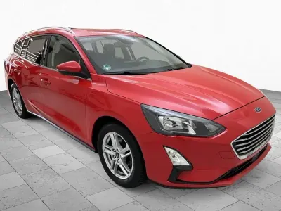 Gebraucht Ford Focus 125 PS (91 kW) 2022 Rot Limousine