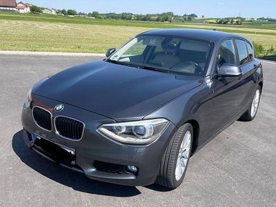 Grau Gebraucht 2012 BMW 118 Kleinwagen | 8.200 € (Teuer)