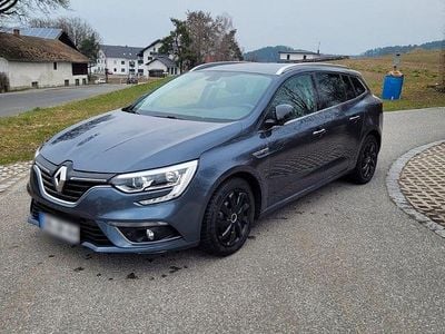 Gebraucht Renault Mégane GrandTour LIMITED Deluxe 140 PS (102 kW) 2019 Grau Kombi