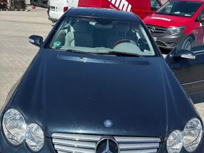 Gebraucht Mercedes CLK320 Elegance 218 PS (160 kW) 2003 Blau Coupé
