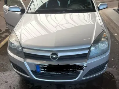 Gebraucht Opel Astra 125 PS (91 kW) 2004 Silber Kleinwagen