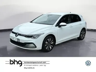 Gebraucht VW Golf VIII Life 110 PS (80 kW) 2024 Weiß Limousine