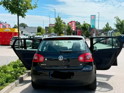Gebraucht VW Golf V 102 PS (75 kW) 2005 Schwarz Kleinwagen