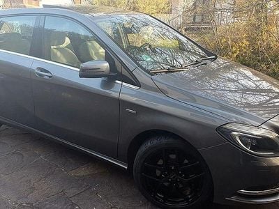 Usata Mercedes B200 AMG 156 CV (114 kW) 2013 Grigio Monovolume