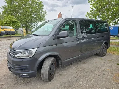 Gebraucht VW Transporter Trendline 204 PS (150 kW) 2017 Indiumgrau Van