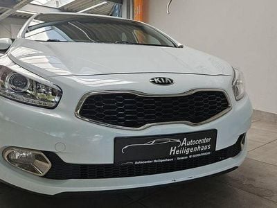 Usata Kia Ceed DREAM-TEAM Edition 135 CV (99 kW) 2015 Bianco Utilitaria