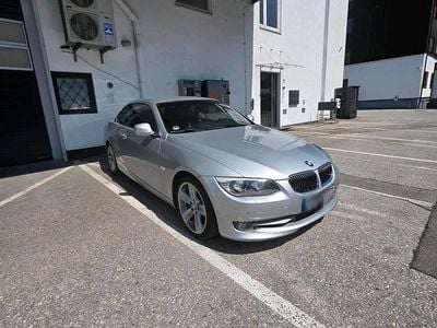 Gebraucht BMW 325 Cabriolet 210 PS (154 kW) 2010 Grau Cabrio