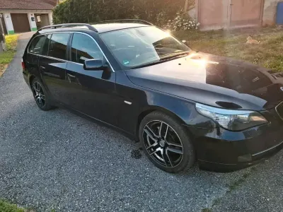 Gebraucht BMW 525 197 PS (144 kW) 2009 Blau Kombi
