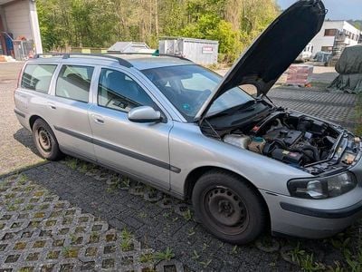 Gebraucht Volvo V70 140 PS (102 kW) 2002 Silber Kombi