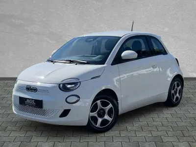 Gebraucht Fiat 500e Passion 86 kW (118 PS) 2021 Arktis weiss Limousine